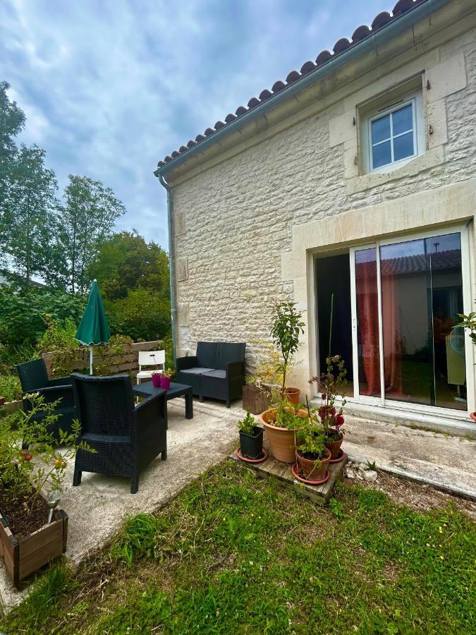 La Maison D'Hotes Des Charentes Les Touches-de-Périgny المظهر الخارجي الصورة